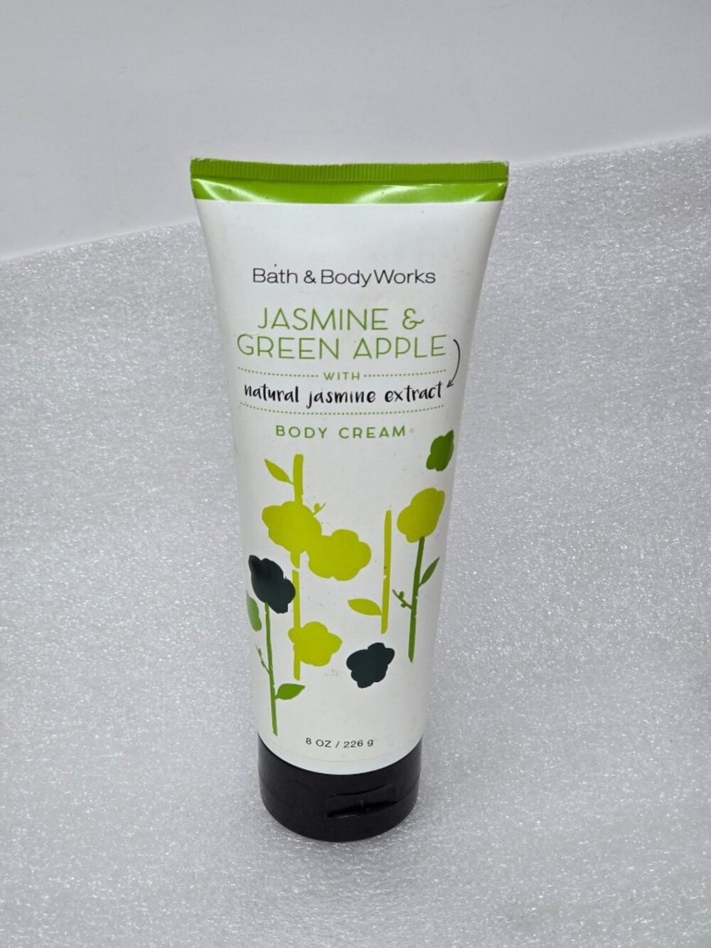 Bath & Body Works Jasmine & Green Apple Body Cream 8 Oz With Natural Jasmine Ext